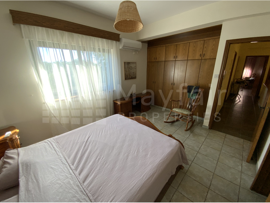 4 Bedroom Detached House for Sale in Livadia