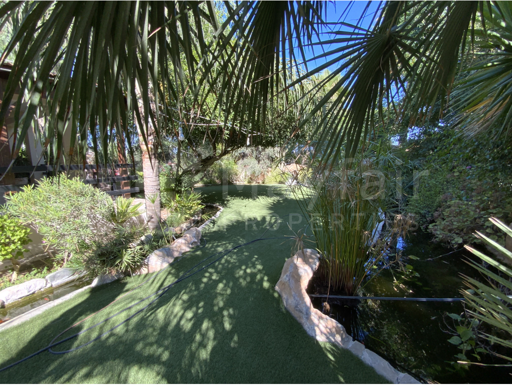 4 Bedroom Detached House for Sale in Livadia