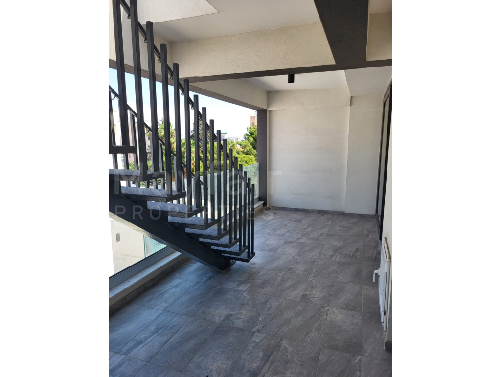 Penthouse for Exchange for Plot in Chrysopolitissa