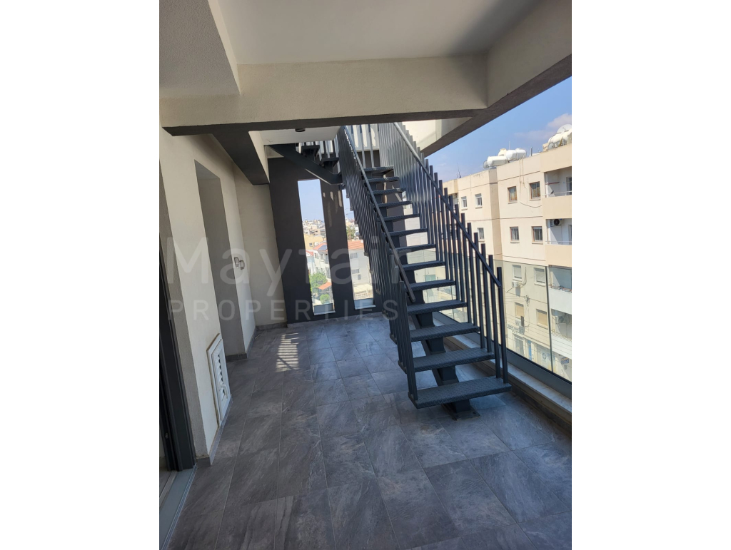 Penthouse for Exchange for Plot in Chrysopolitissa