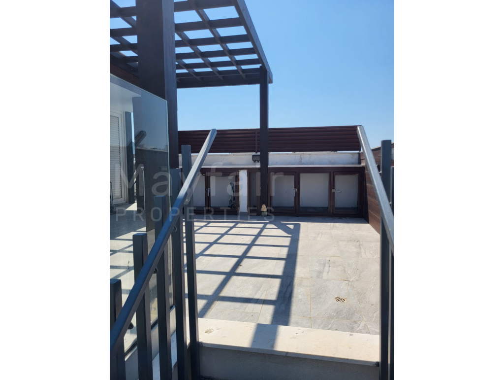 Penthouse for Exchange for Plot in Chrysopolitissa