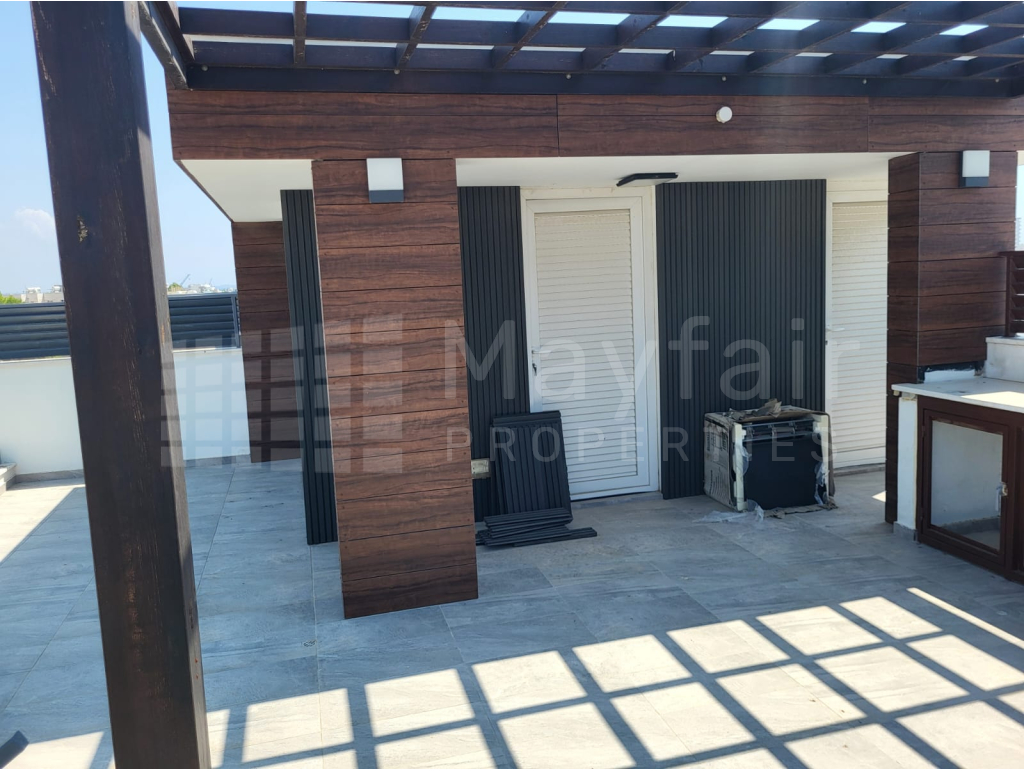 Penthouse for Exchange for Plot in Chrysopolitissa