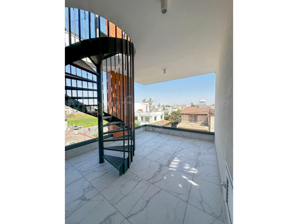 2-bedroom Penthouse with Roof Garden in Livadia for Sale