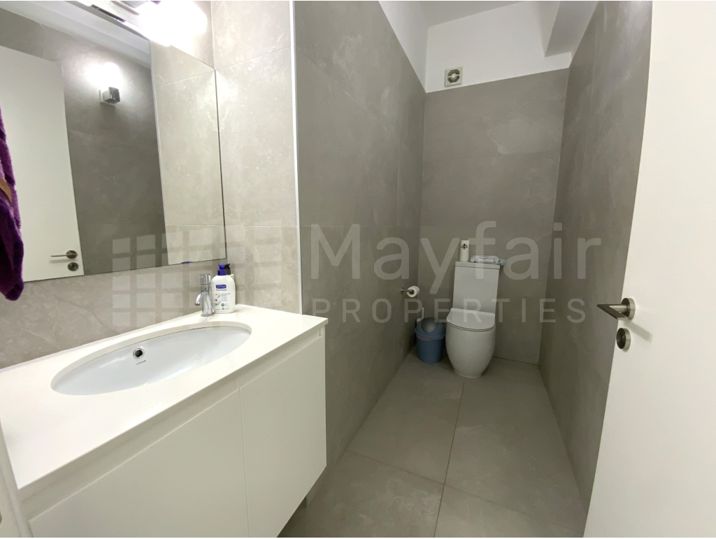 3 Bedroom Top Floor Apartment for Sale in Town Center