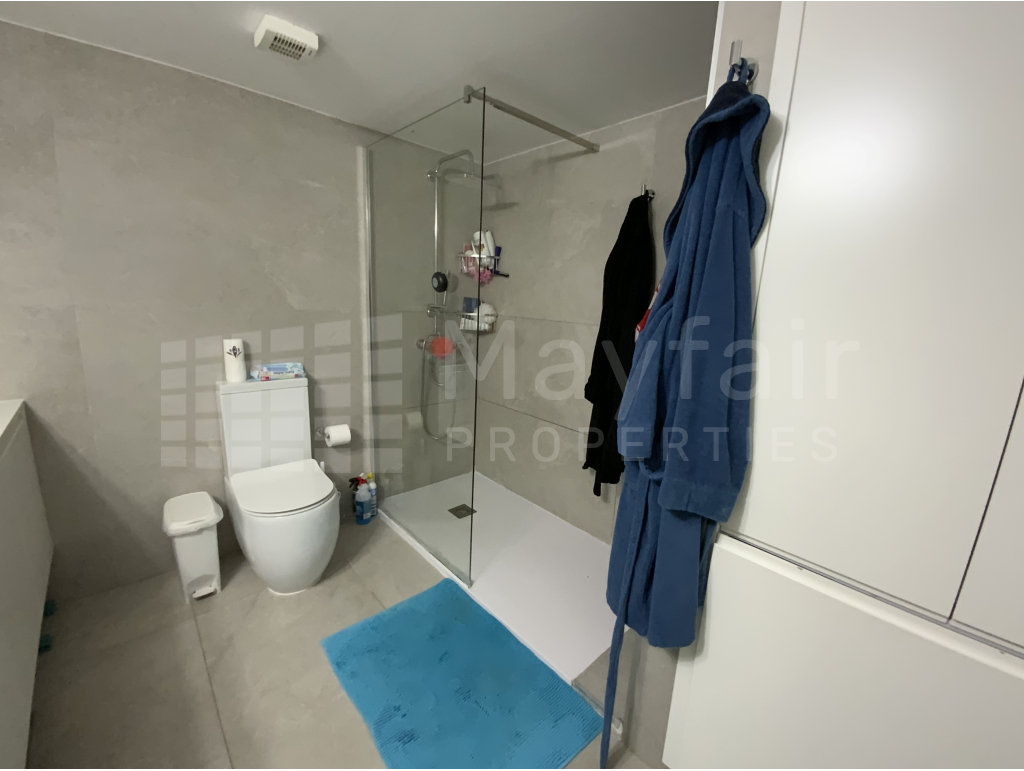 3 Bedroom Top Floor Apartment for Sale in Town Center
