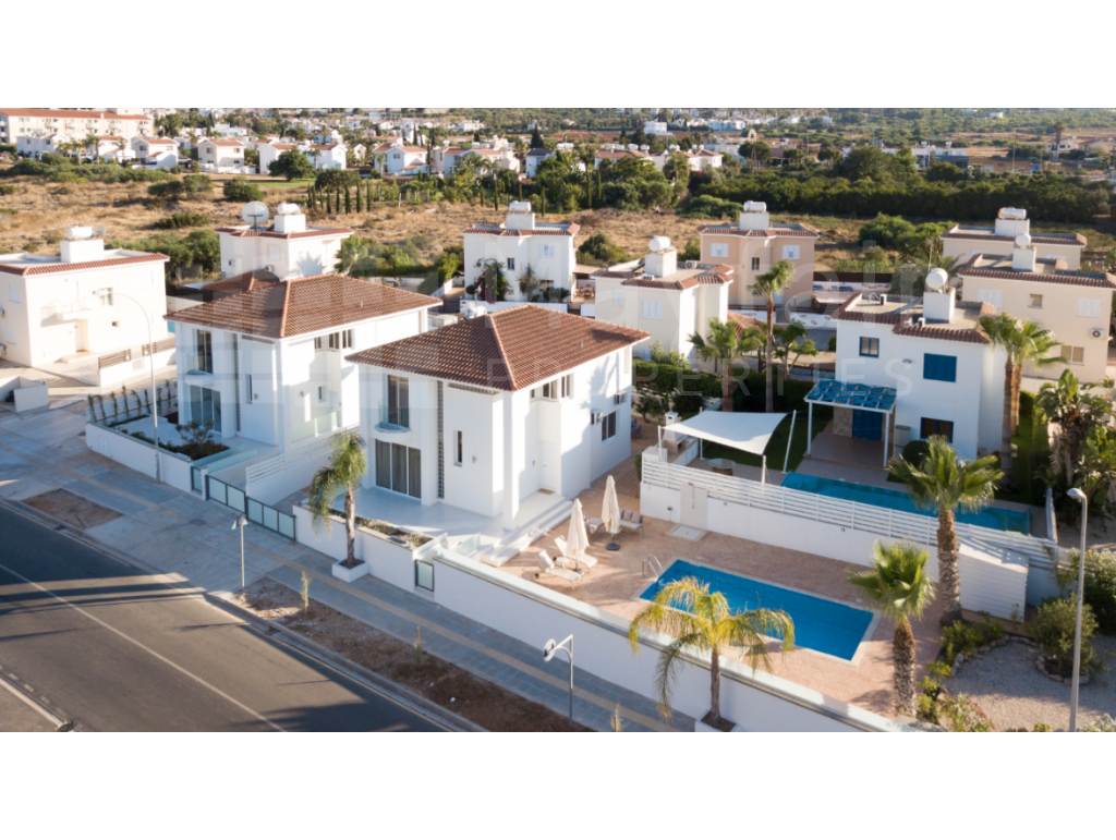 3-Bedroom Pool Villa in Protaras for Rent
