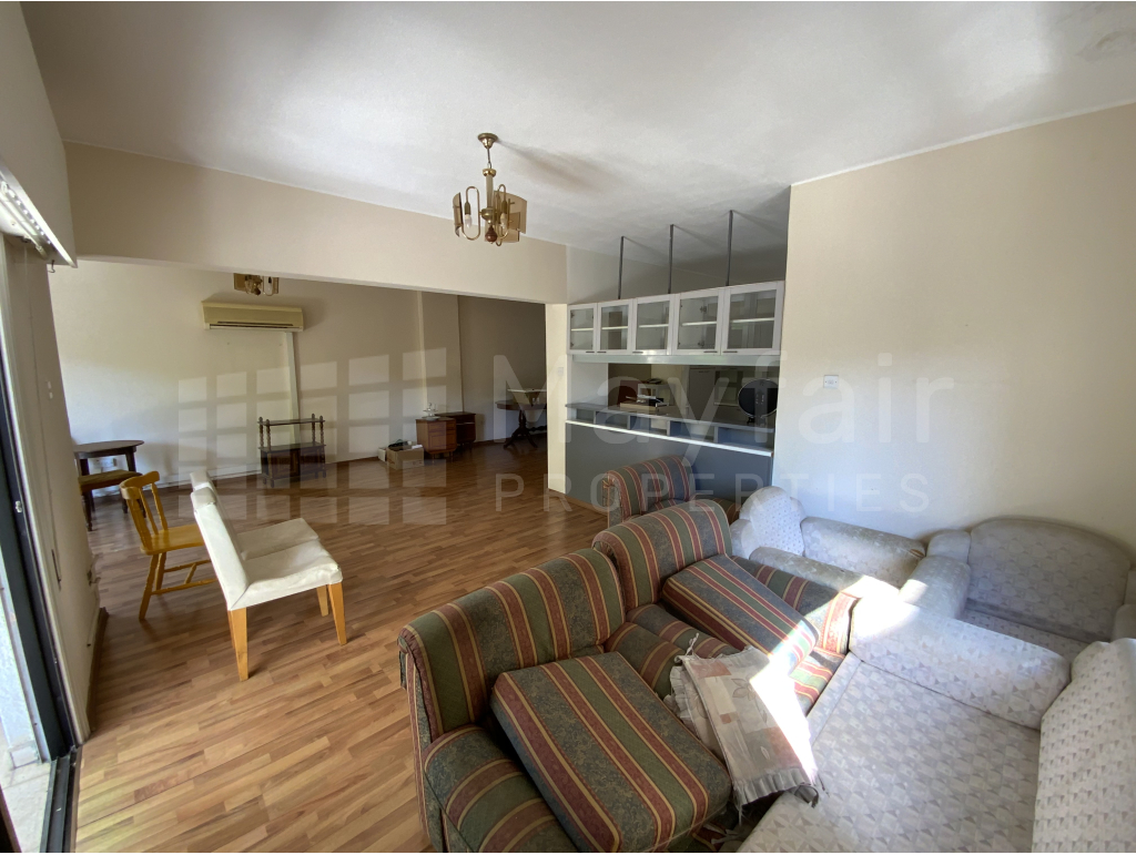 3-bedroom Apartment for Sale in Town Centre