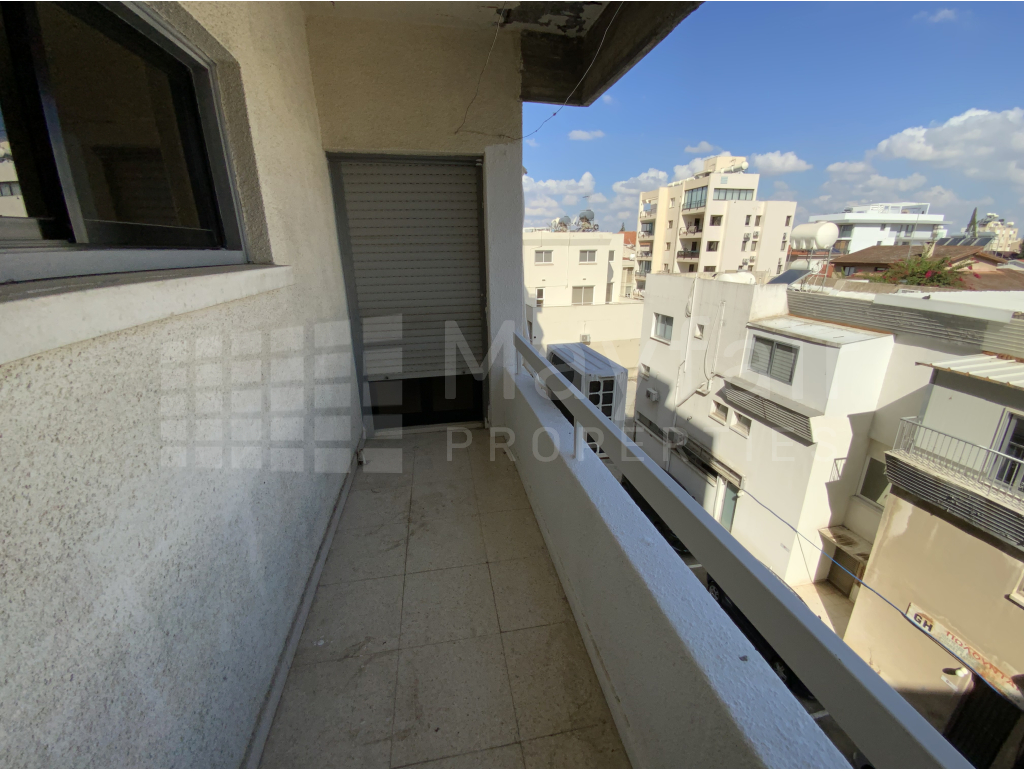 3-bedroom Apartment for Sale in Town Centre