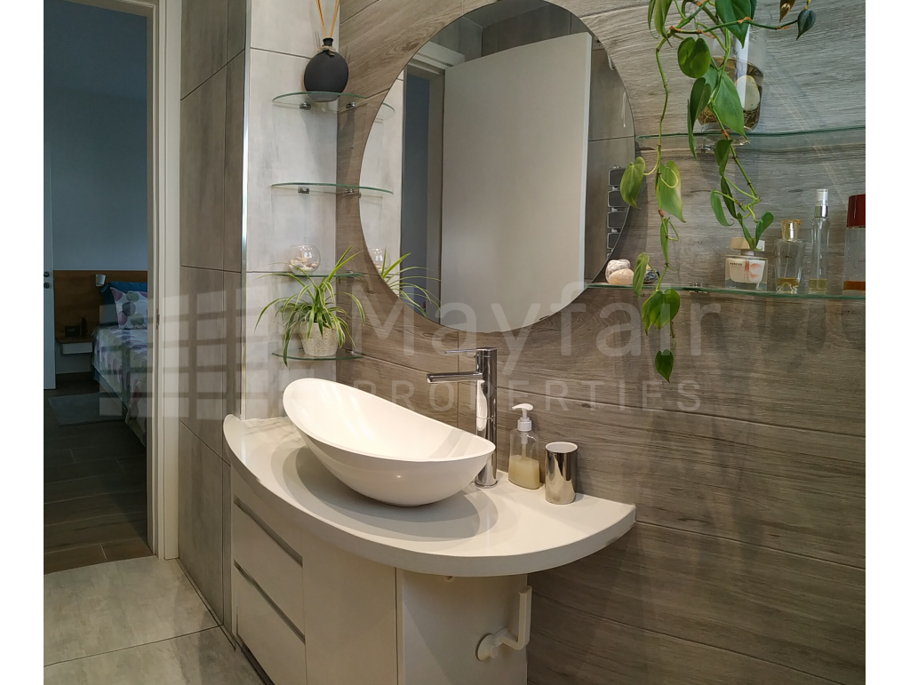 2-bedroom Seaview Apartment in Makenzy for Sale