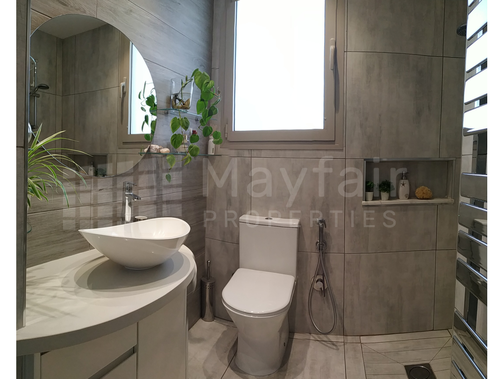 2-bedroom Seaview Apartment in Makenzy for Sale