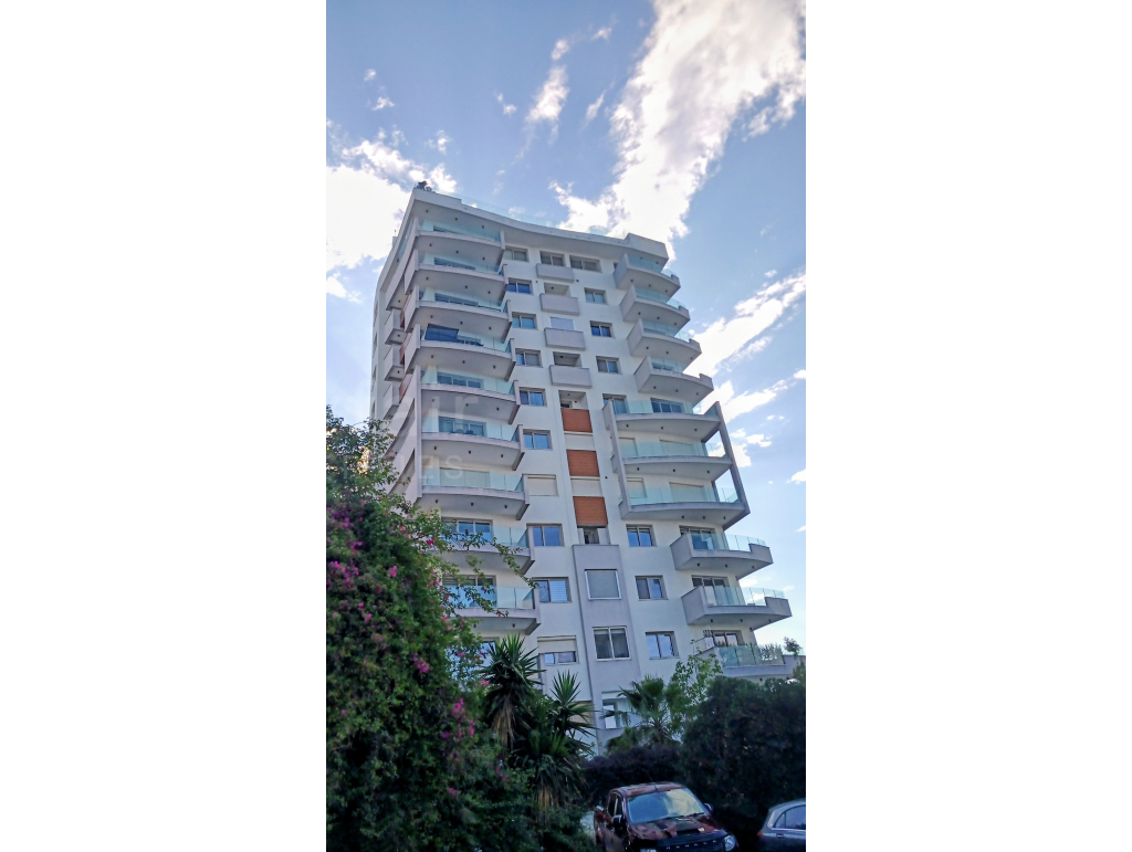 2-bedroom Seaview Apartment in Makenzy for Sale