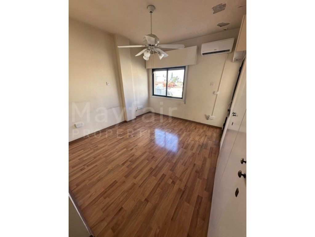 3-bedroom Apartment for Sale in Town Centre