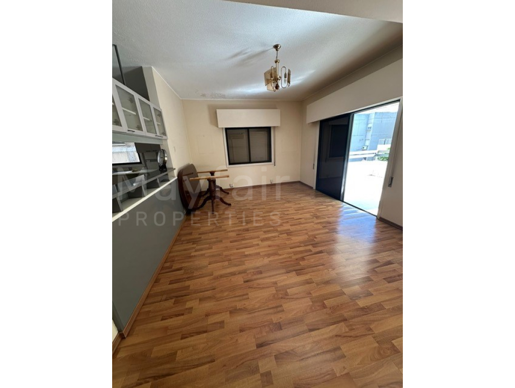 3-bedroom Apartment for Sale in Town Centre