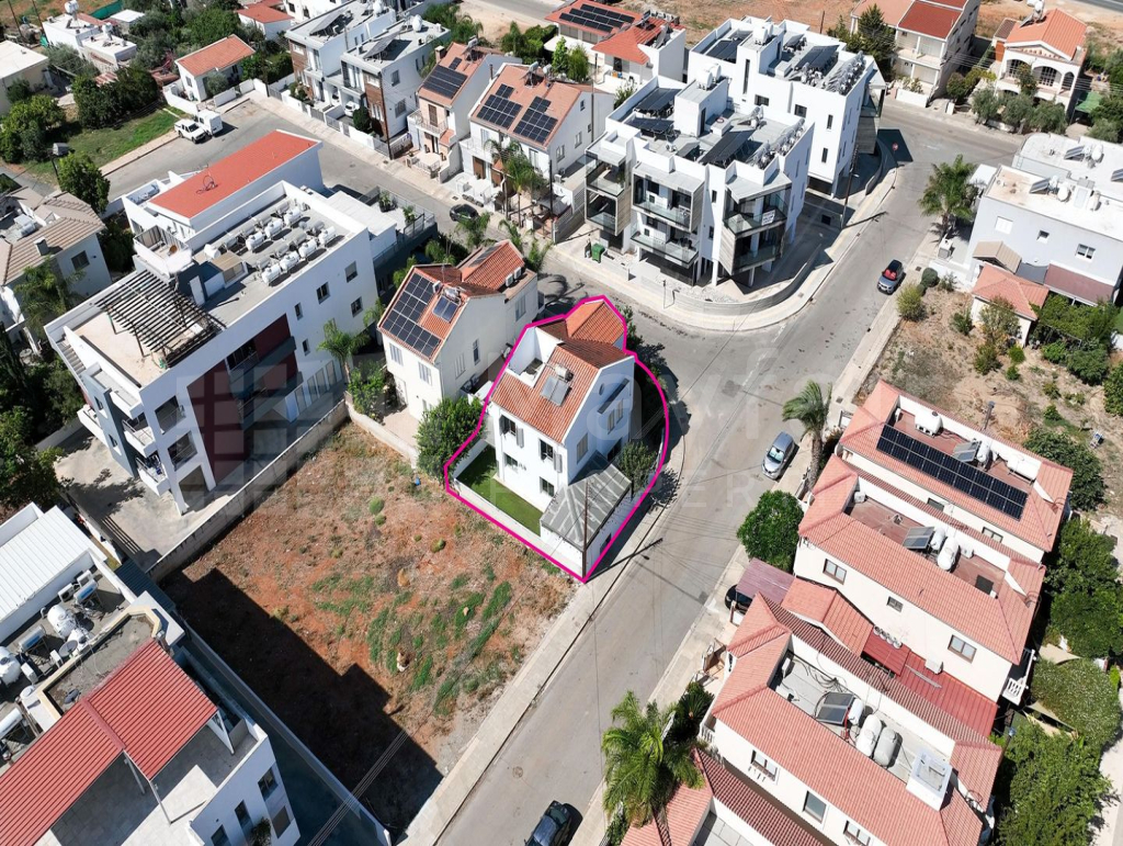 Four-Bedroom House with attic in Lakatamia, Nicosia