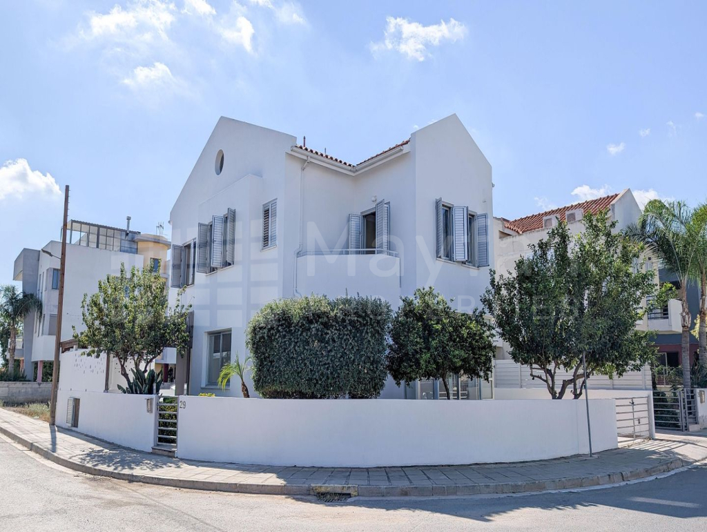 Four-Bedroom House with attic in Lakatamia, Nicosia