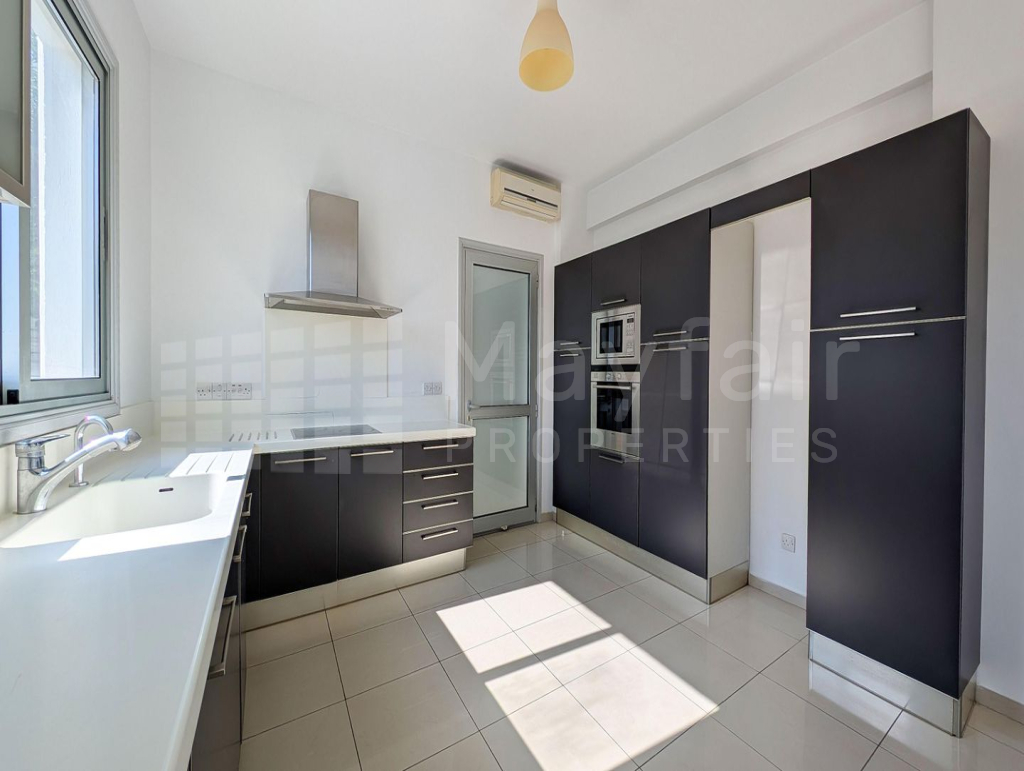 Four-Bedroom House with attic in Lakatamia, Nicosia