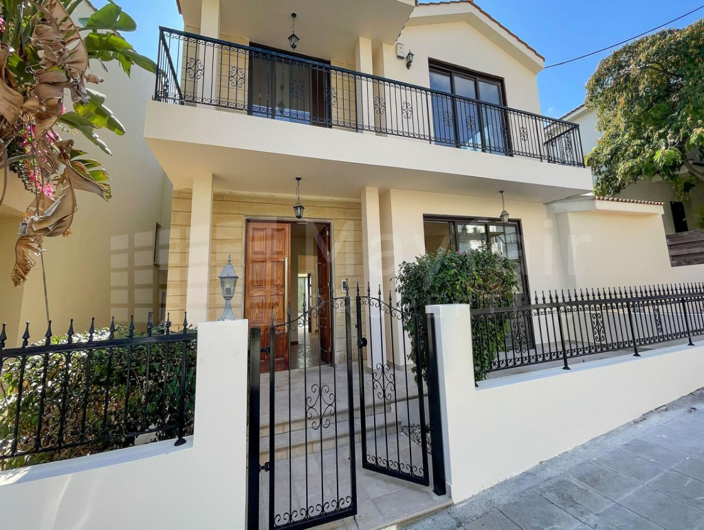 Three-Bedroom House with attic in Lakatameia, Nicosia
