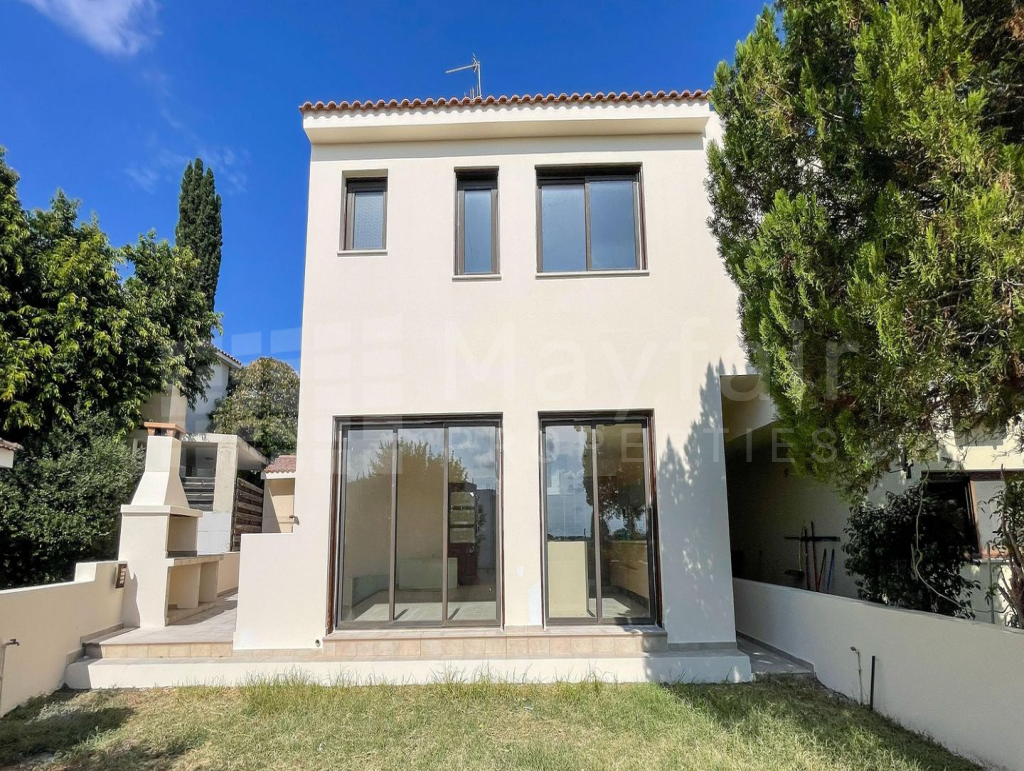 Three-Bedroom House with attic in Lakatameia, Nicosia