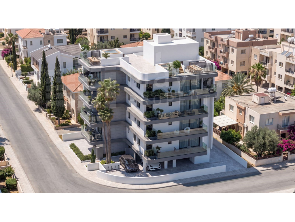 2-bedroom Penthouse with Roof Garden in Port for Sale