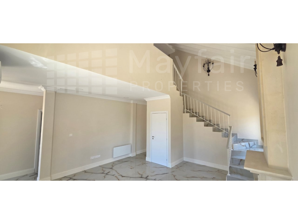 4 Bedroom House with Swimming Pool for Rent in Souni