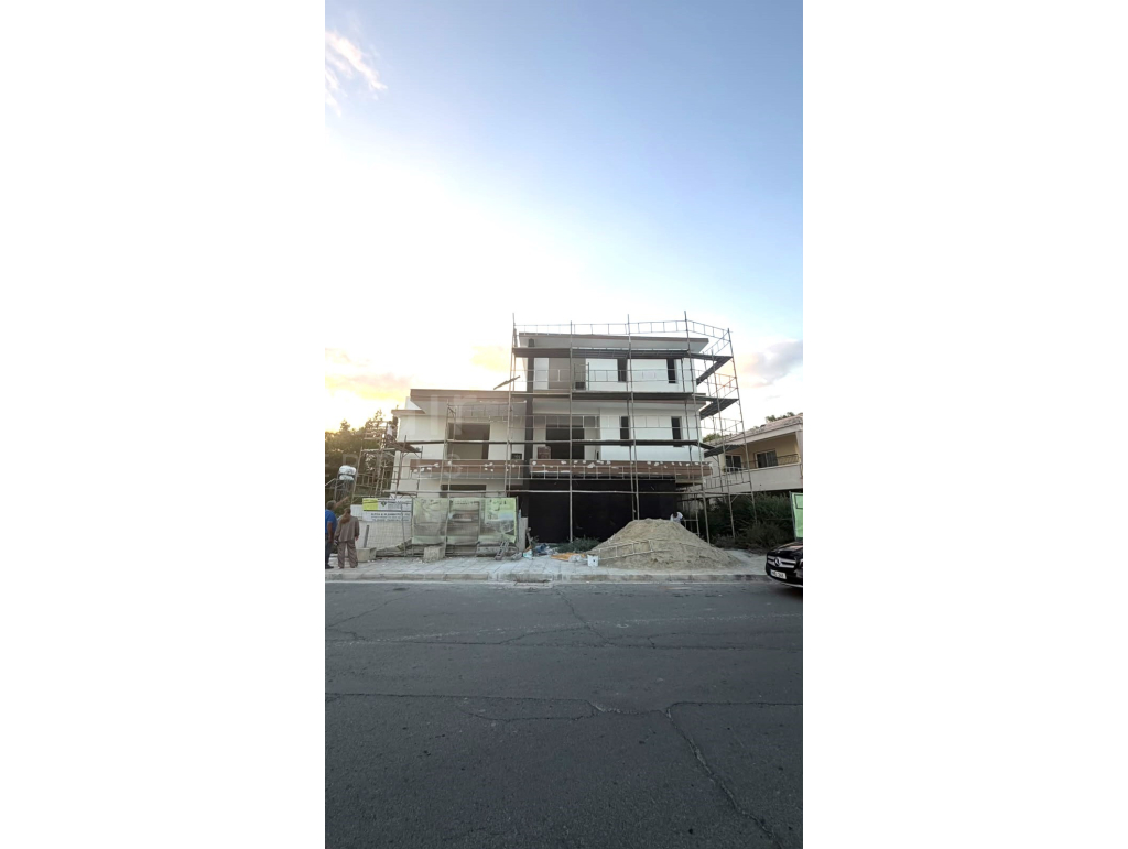 2-bedroom Top Floor Apartment in Kiti For Sale 