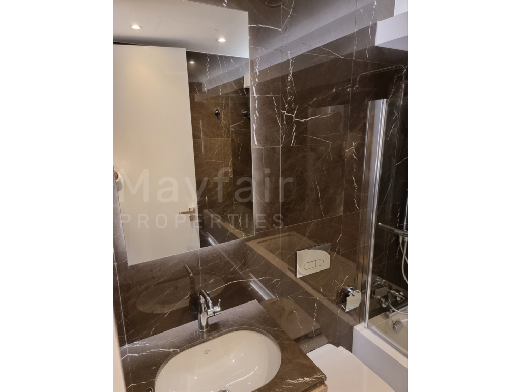  Whole Floor Ready to Move-in 3 Bedroom Apartments