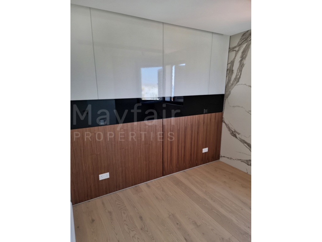  Whole Floor Ready to Move-in 3 Bedroom Apartments