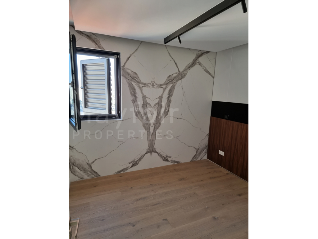  Whole Floor Ready to Move-in 3 Bedroom Apartments