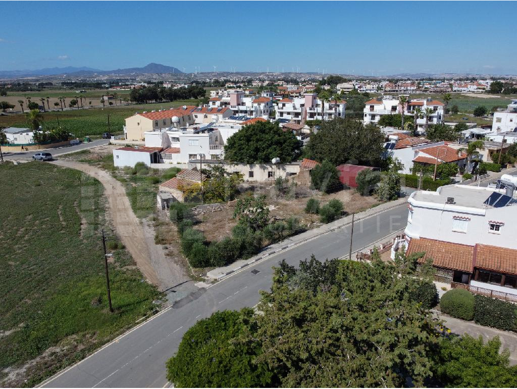 Residential Plot for Sale in Pervolia