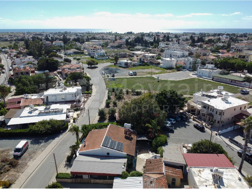 Residential Plot for Sale in Pervolia