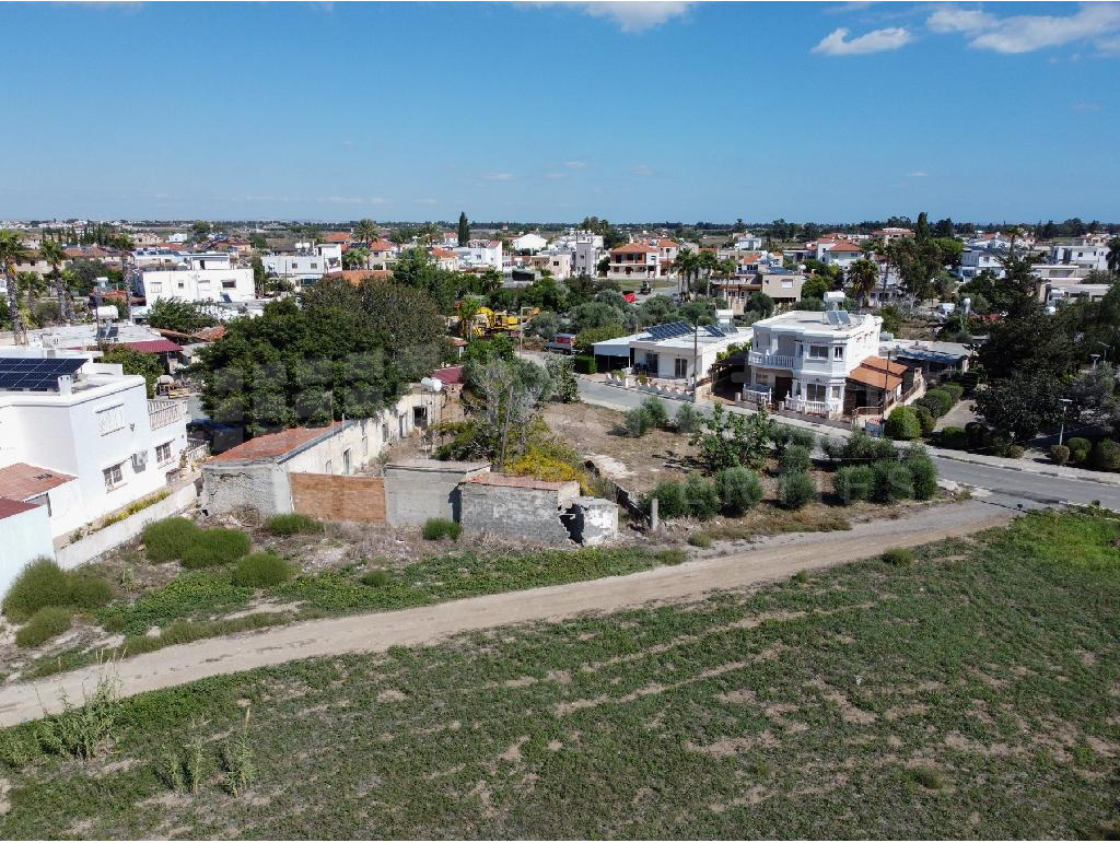 Residential Plot for Sale in Pervolia