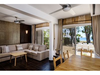 2 Bedroom Semi-Detached House on the Beach in Larnaca