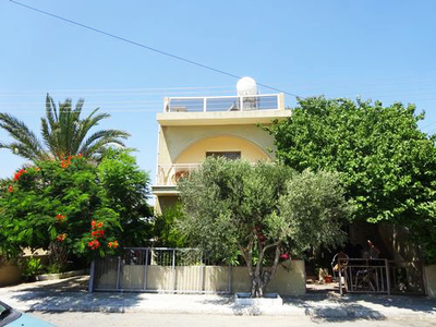 4 + 3 Bedroom Detached House in Larnaca