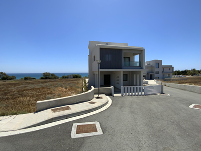 5 Bedroom Beachfront Detached Villa in Larnaca