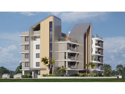 3 Bedroom Top-Floor Apartment with Pool and Sea View