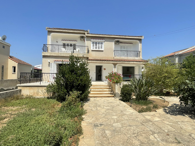 5 Bedroom Detached House  in Larnaca