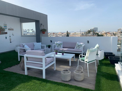 3 Bedroom Penthouse with Roof Garden 