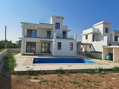 3 Bedroom Detached Houses For Sale in Larnaca