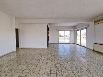 Top floor three bedroom apartment in Agios Antonios, Nicosia