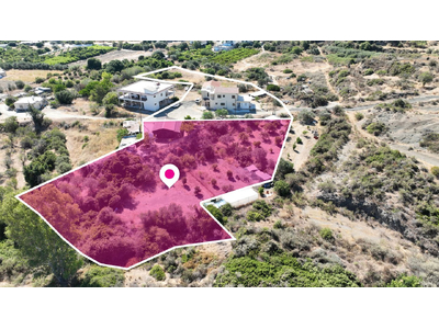 Residential field in Kato Pyrgos, Nicosia