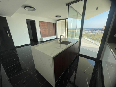 2 Bedroom Whole floor Apartment 