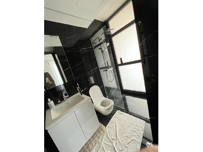 2 Bedroom Whole floor Apartment 