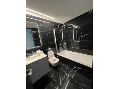 2 Bedroom Whole floor Apartment 
