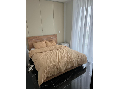 2 Bedroom Whole floor Apartment 