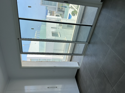 5 Bedroom Detached House 