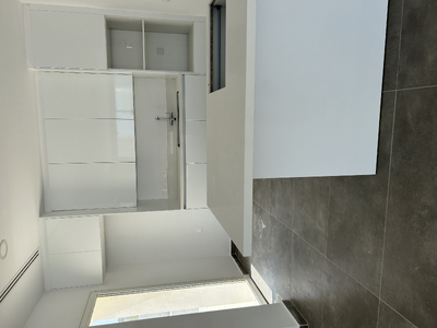 5 Bedroom Detached House 