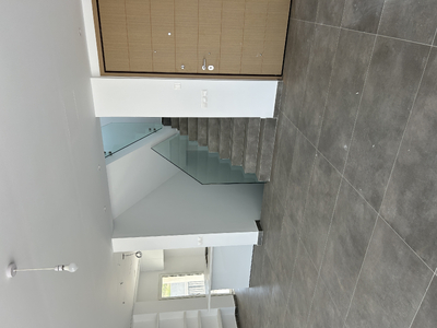 5 Bedroom Detached House 