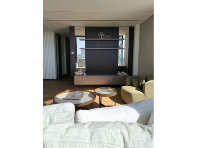 Top - Floor 3 Bedroom Exclusive Penthouse Apartment in Town Centre