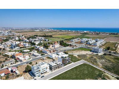 2 Bedroom Penthouse with Roof Garden For Sale in Livadia