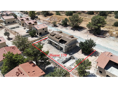 6 Bedroom House for Sale in Souni